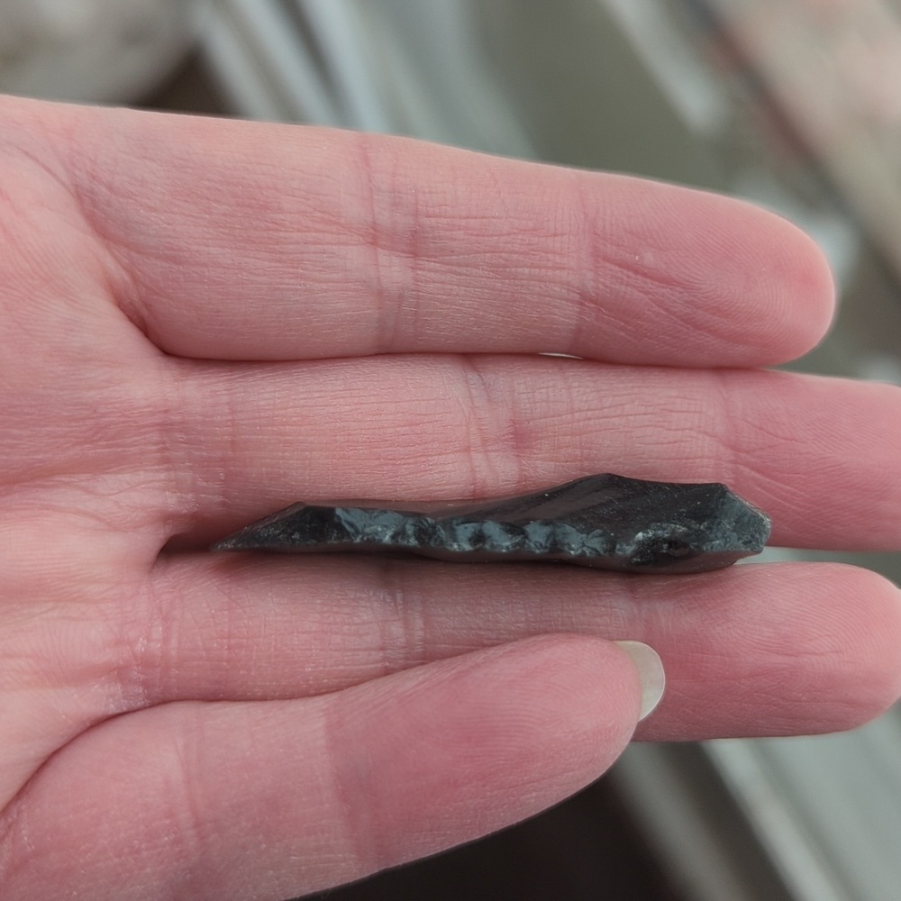 Obsidian Arrowhead - Picture 5 of 7